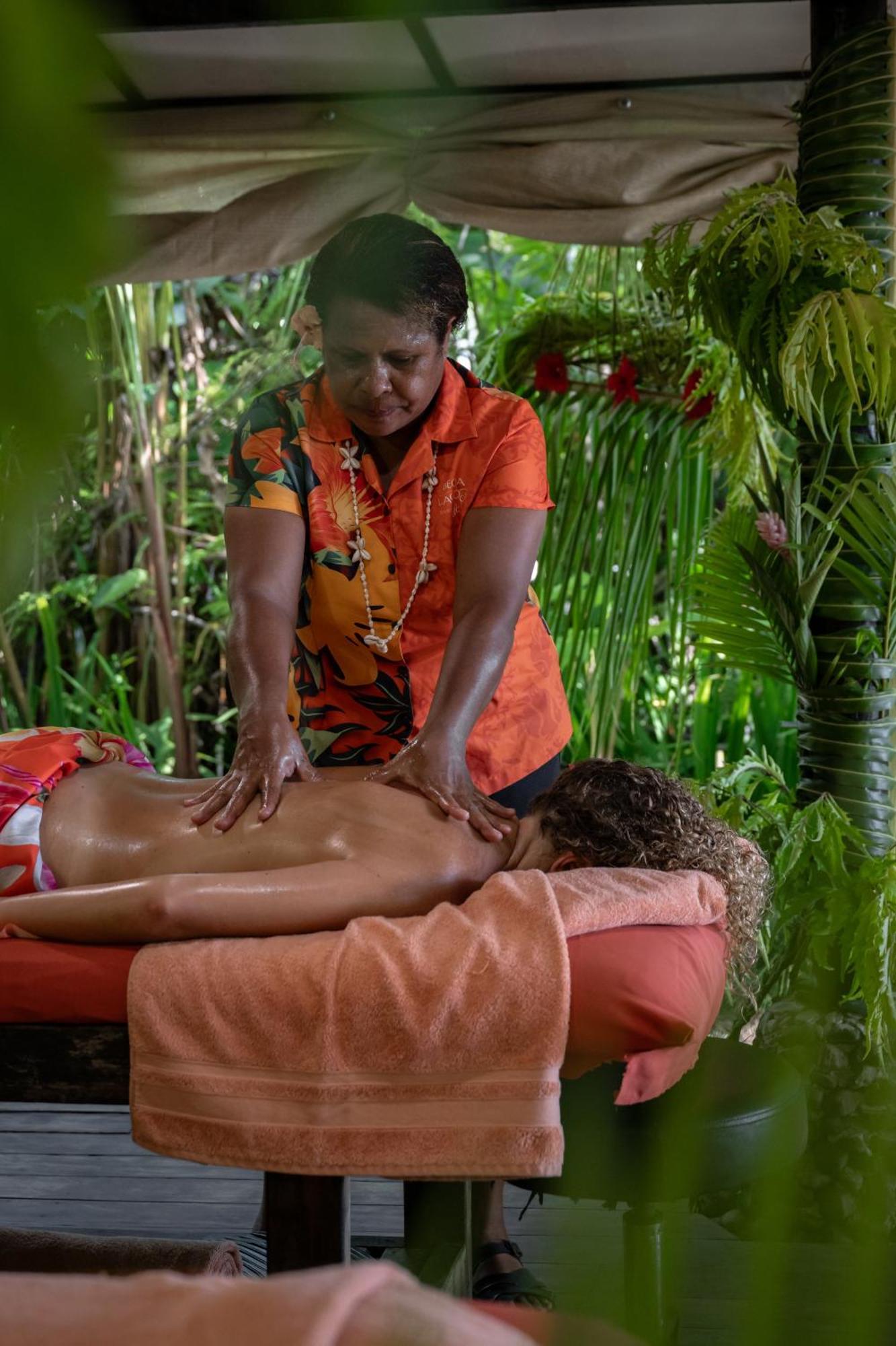Beqa Lagoon Resort Raviravi Extérieur photo